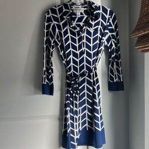 Donna Morgan tie-waist dress